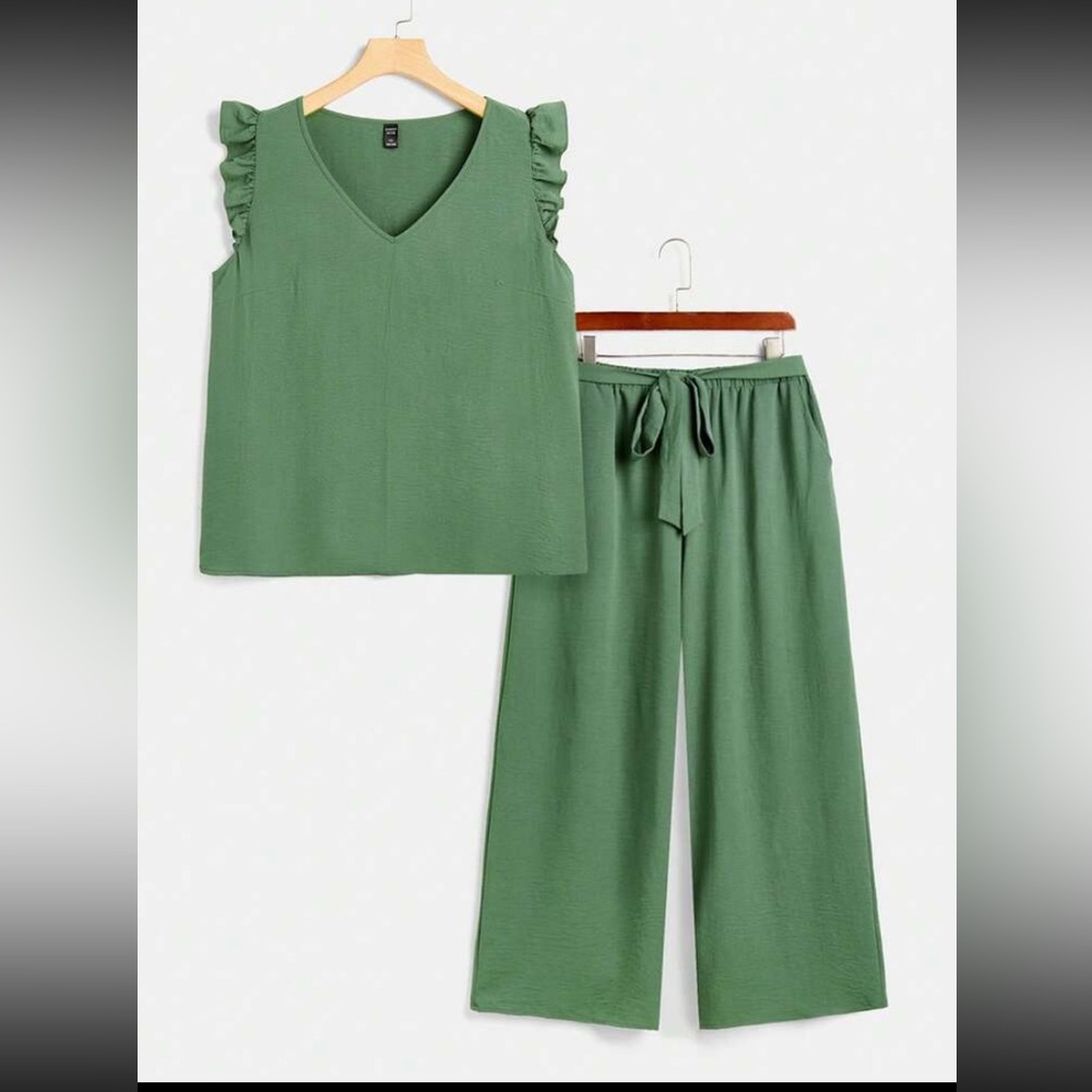 Emery Rose Two Piece Set